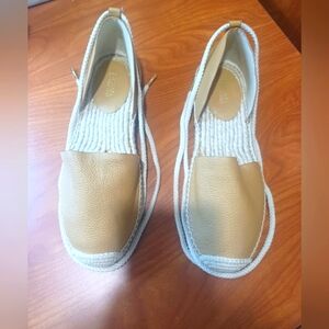 Stylish Tan and White Women's Shoes